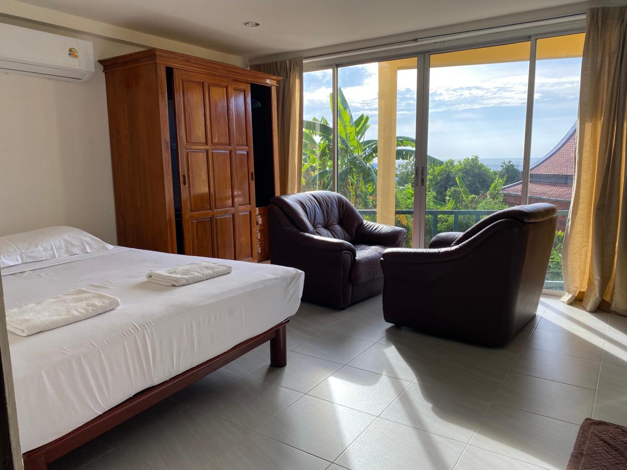 Baan Mon Hill Private Aparthotel *